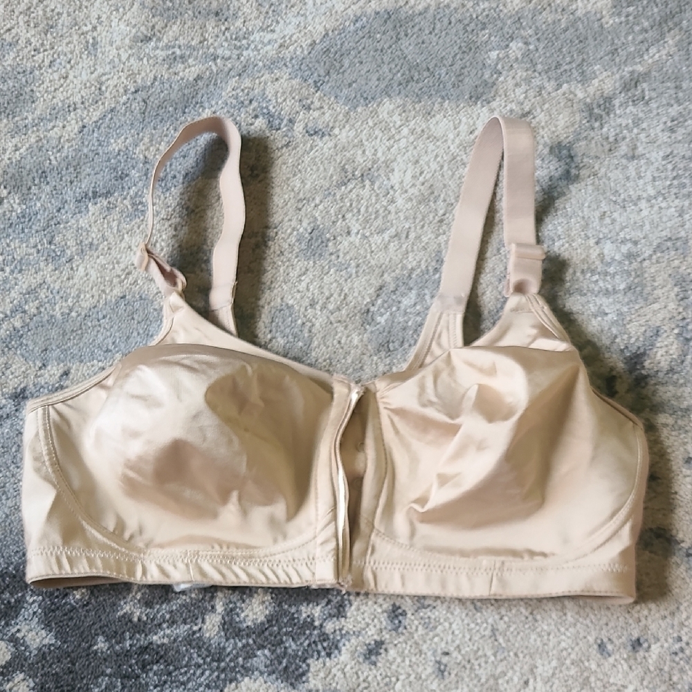 Playtex Women's Cream Bra